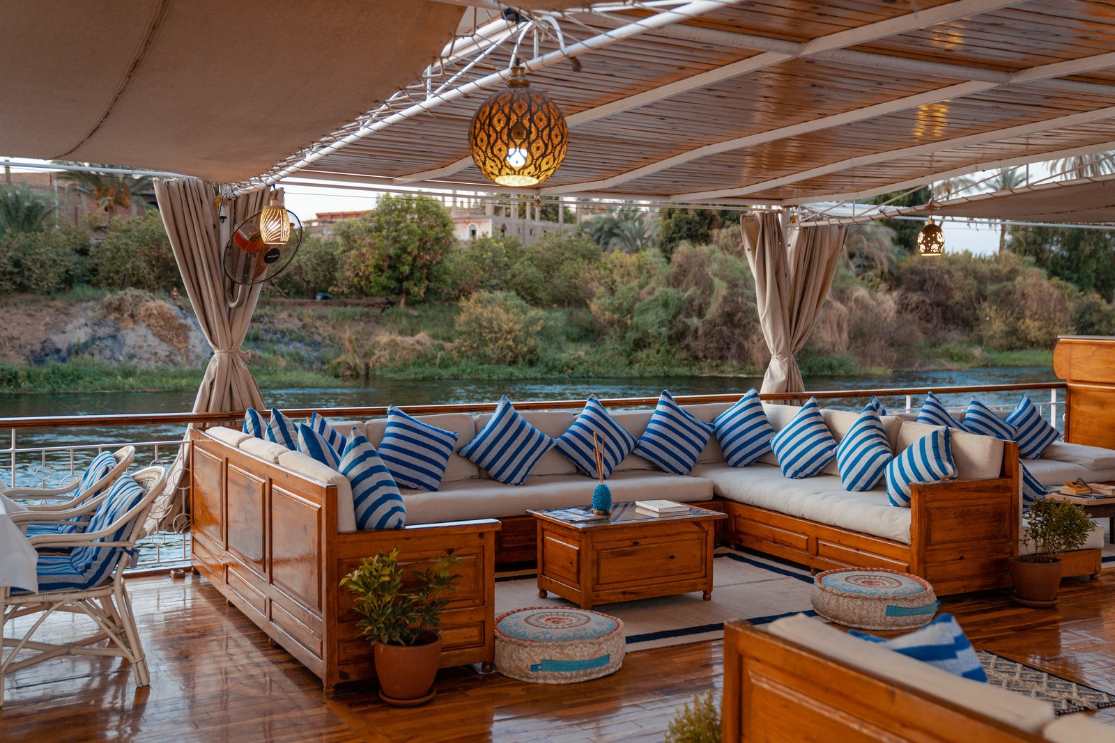 Dining on board Fleur dahabiya